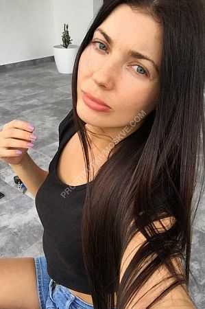 Ира, метро Бульвар Адмирала Ушакова
