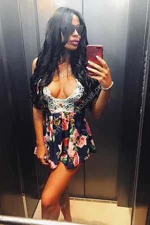 Таня, метро Бульвар Адмирала Ушакова