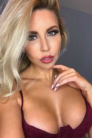 Алина, метро Цветной бульвар