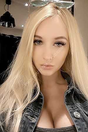 Марина, метро Тверская