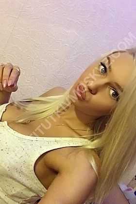Карина, метро Дубровка