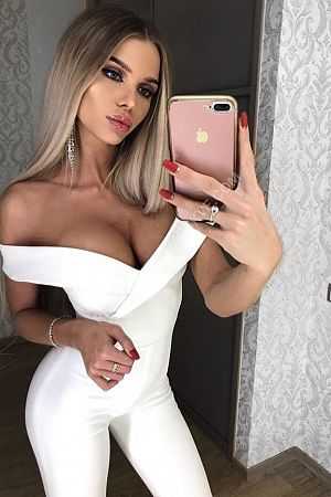 Алина, метро Пролетарская