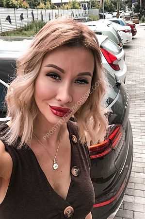 Полина, метро Румянцево