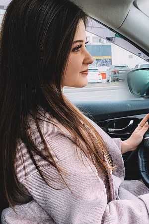 Алла, метро Молодёжная