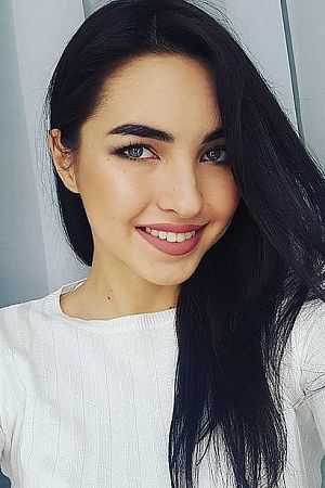 лиля, метро Выставочная