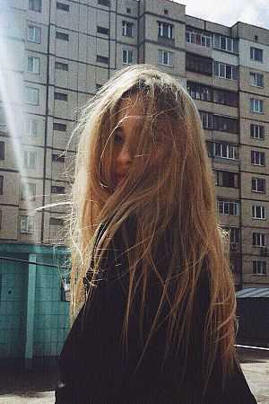 Алла, метро Выставочная