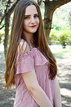 Алла, метро Киевская