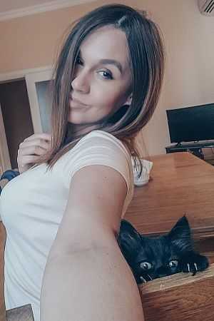 Алла, метро Выставочная