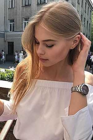 Юля, метро Нахимовский проспект
