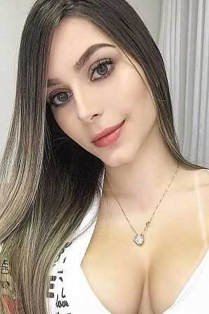 Лина, метро Таганская