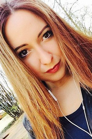 Анна, метро Охотный ряд