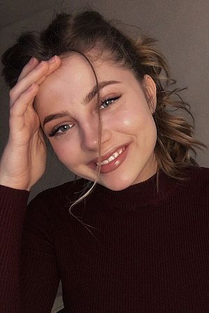 Анна, метро Каширская