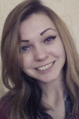 Анна, метро Театральная