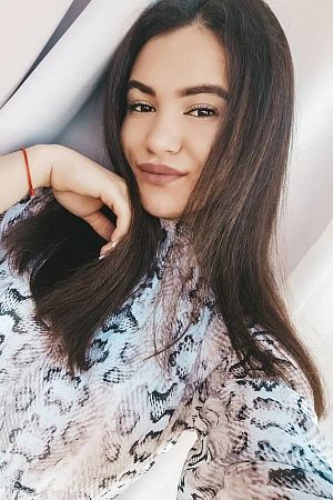 Анна, метро Тверская
