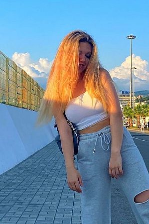 Катерина, метро Баррикадная