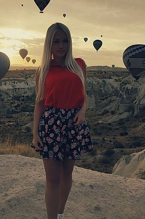 Лена, метро Октябрьская