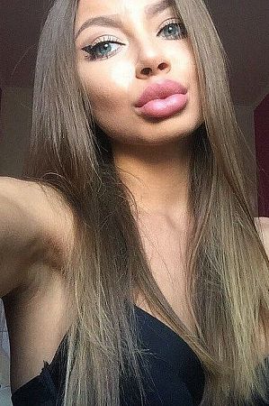 ОЛЯ, метро Менделеевская